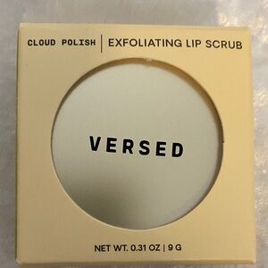 Versed Exfoliating Lip Scrub